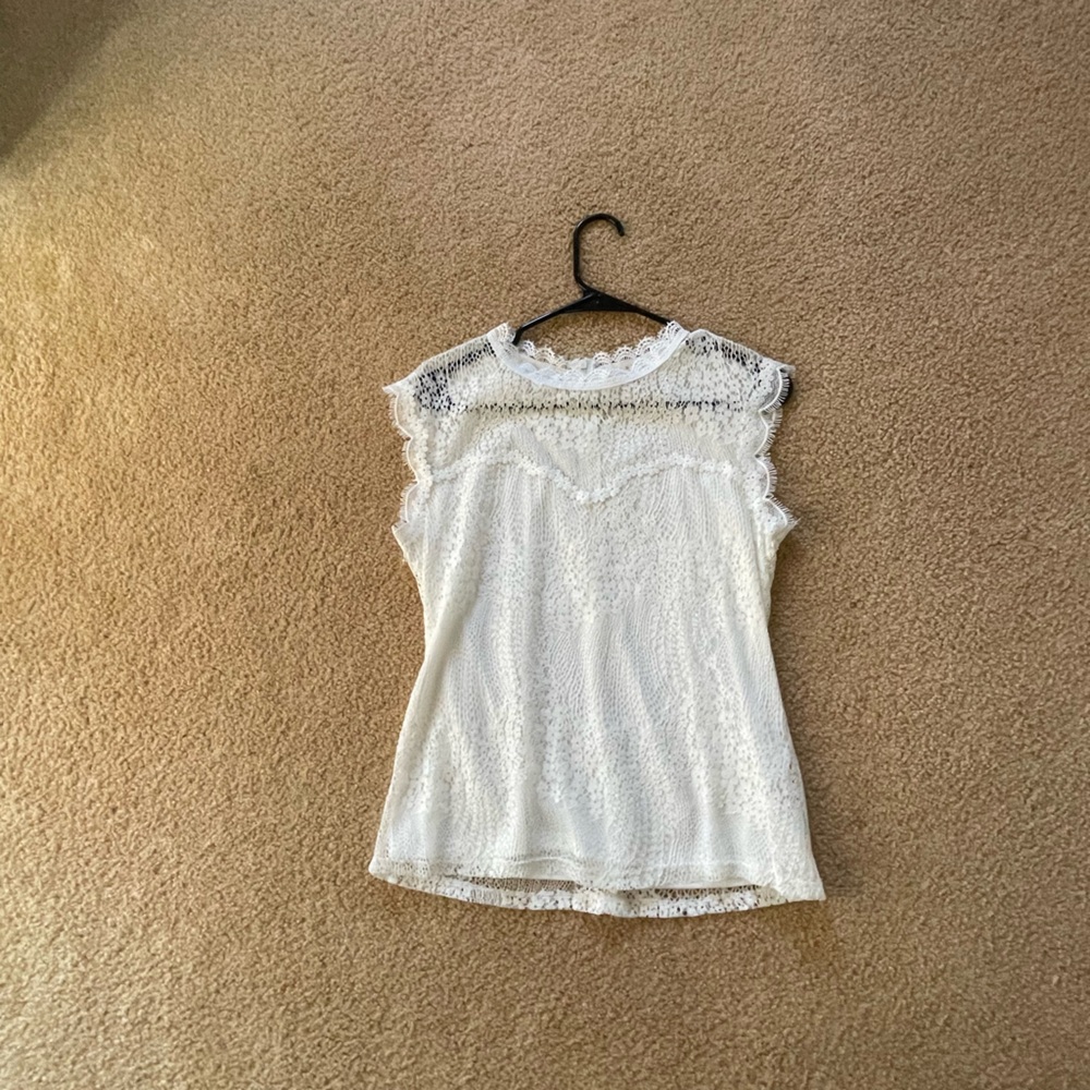 Adiva White Lace Cap-Sleeve Blouse